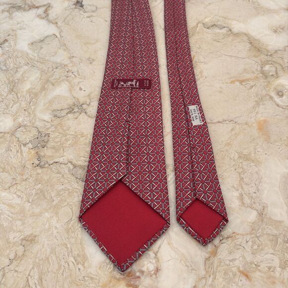 Hermès 100% Silk Horsebit Pattern Tie - Picture 9 of 12